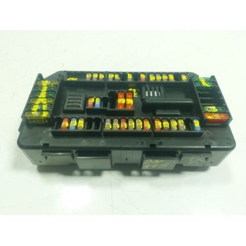 CAJA RELES / FUSIBLES 61149224866 933787901 