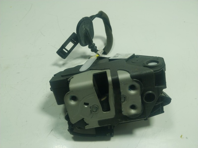 Recambio de cerradura puerta trasera derecha para ford ecosport 1.0 ecoboost referencia OEM IAM 2333640 GN15A264A26EC 