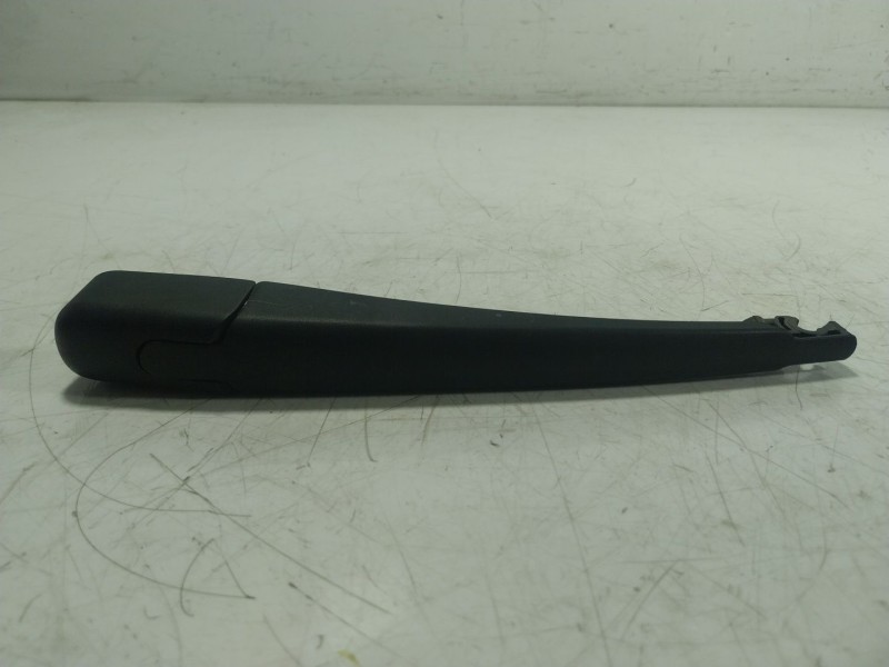 Recambio de brazo limpia trasero para hyundai ix35 (lm, el, elh) 1.7 crdi referencia OEM IAM 988111H000  