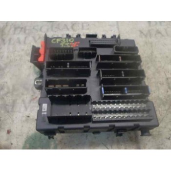 CAJA RELES / FUSIBLES 