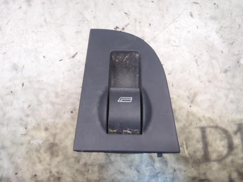 Recambio de mando elevalunas trasero izquierdo para audi rs 6 berlina (4b4) rs 6 berlina referencia OEM IAM 4B0959855A4PK 4B0959