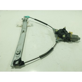 ELEVALUNAS DELANTERO DERECHO 82402H8100 