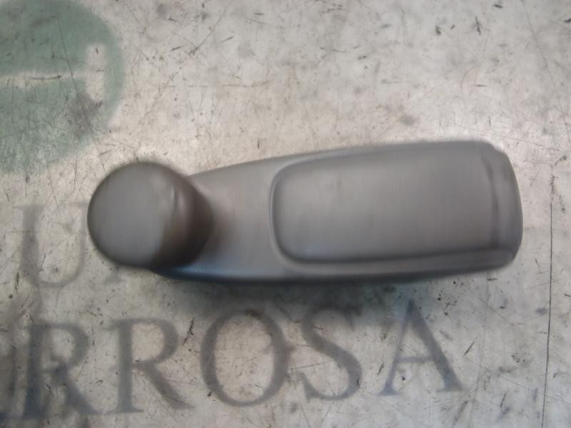 Recambio de maneta elevalunas trasera izquierda para peugeot 207 1.4 16v cat (kfu / et3j4) referencia OEM IAM   