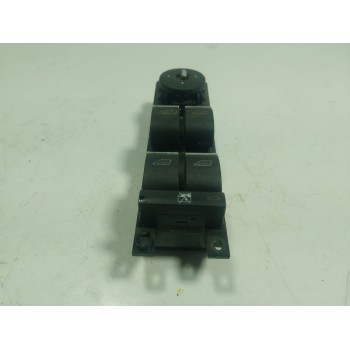 MANDO ELEVALUNAS DELANTERO IZQUIERDO 2029540 AM5T14A132AA 