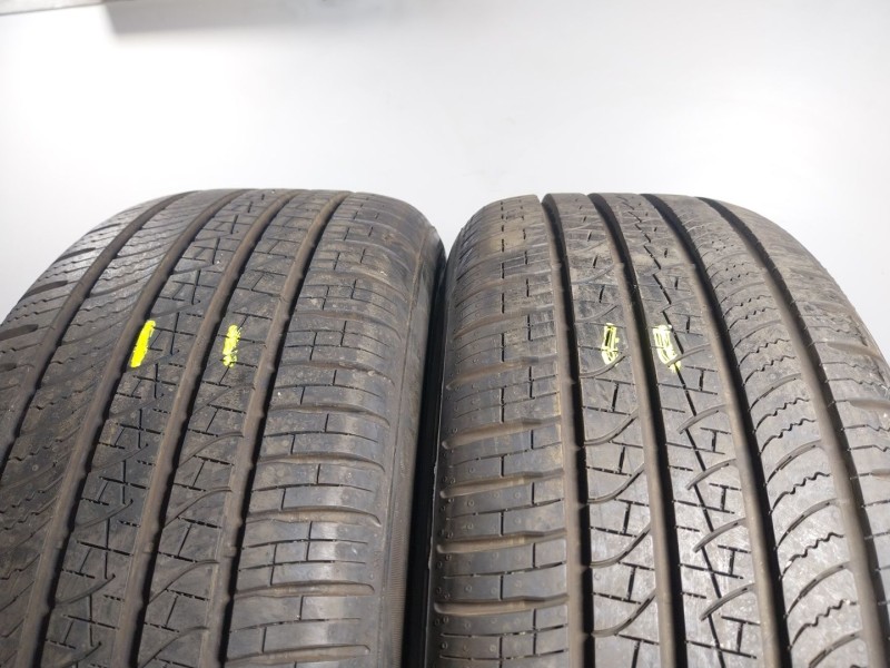 Recambio de neumatico para land rover range rover evoque referencia OEM IAM  2355020 104W / PIRELLI 