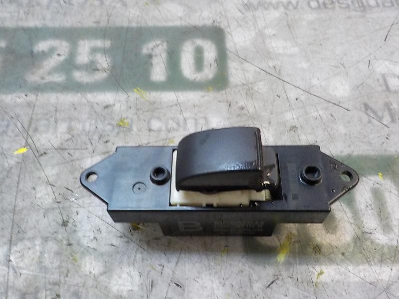 Recambio de mando elevalunas trasero derecho para citroën c-zero seduction referencia OEM IAM  587944 587944