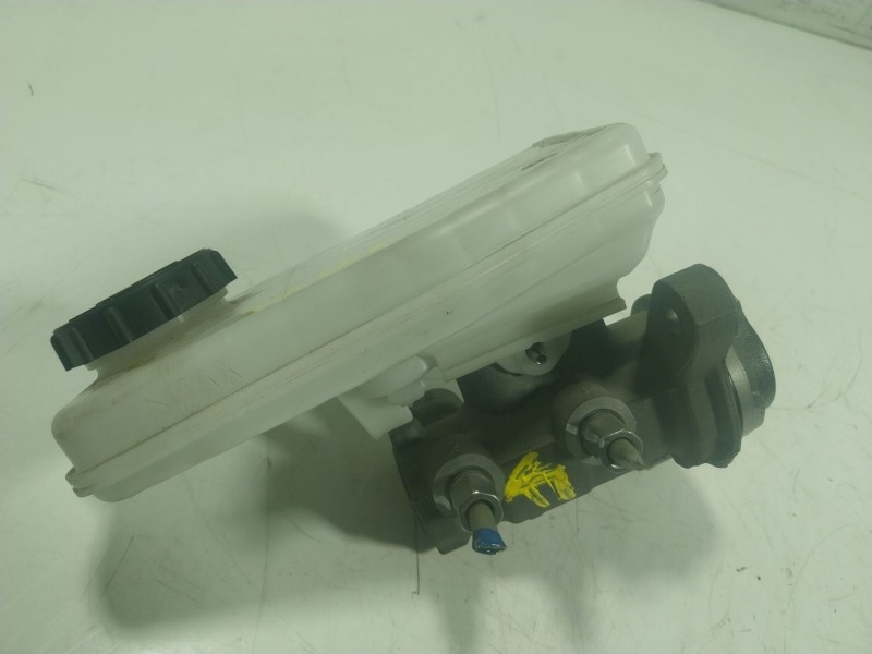 Recambio de bomba freno para tesla model y ev a las 4 ruedas referencia OEM IAM 118867350A  