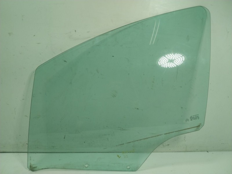 Recambio de cristal puerta delantero izquierdo para citroën c3 1.1 referencia OEM IAM 9201P4  