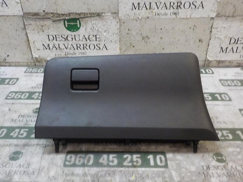 Recambio de guantera para toyota yaris 1.4 turbodiesel cat referencia OEM IAM 555500D151C1  