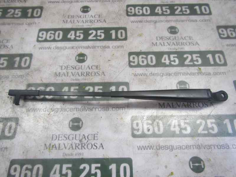 Recambio de brazo limpia delantero derecho para renault grand modus 1.2 16v referencia OEM IAM 7701057638  