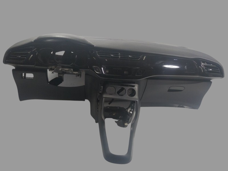 Recambio de salpicadero para citroën c3 1.1 referencia OEM IAM 8247F7 9801846680 9801618280