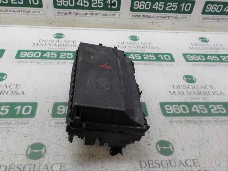 Recambio de caja reles / fusibles para opel astra j lim. 2.0 16v cdti referencia OEM IAM 13343767  