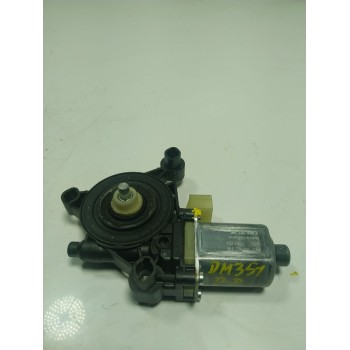 MOTOR ELEVALUNAS DELANTERO DERECHO 5Q0959802B 5Q0959802B 