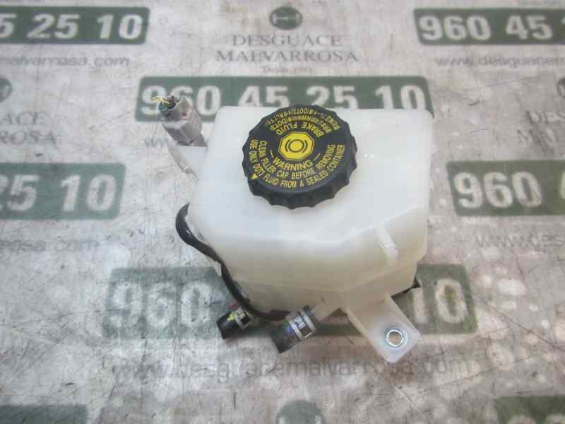 Recambio de deposito servo para toyota rav 4 referencia OEM IAM 4722078010  