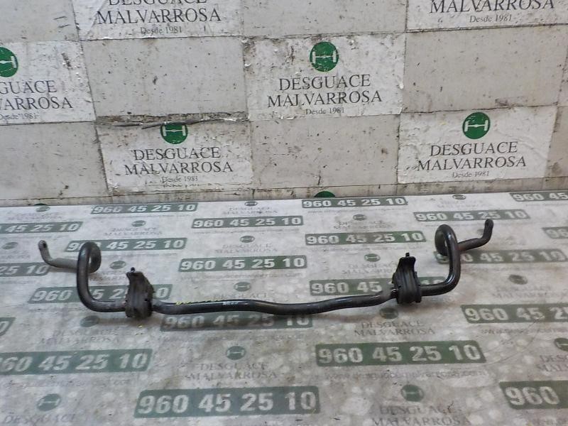 Recambio de barra estabilizadora delantera para nissan nv 200 (m20) 1.5 dci cat referencia OEM IAM 54611EW01A  