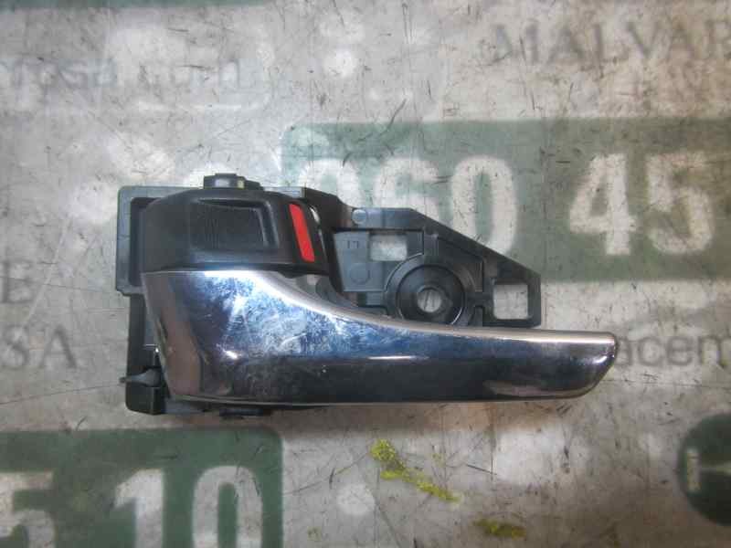 Recambio de maneta interior delantera izquierda para toyota rav 4 referencia OEM IAM 6920633121C0  
