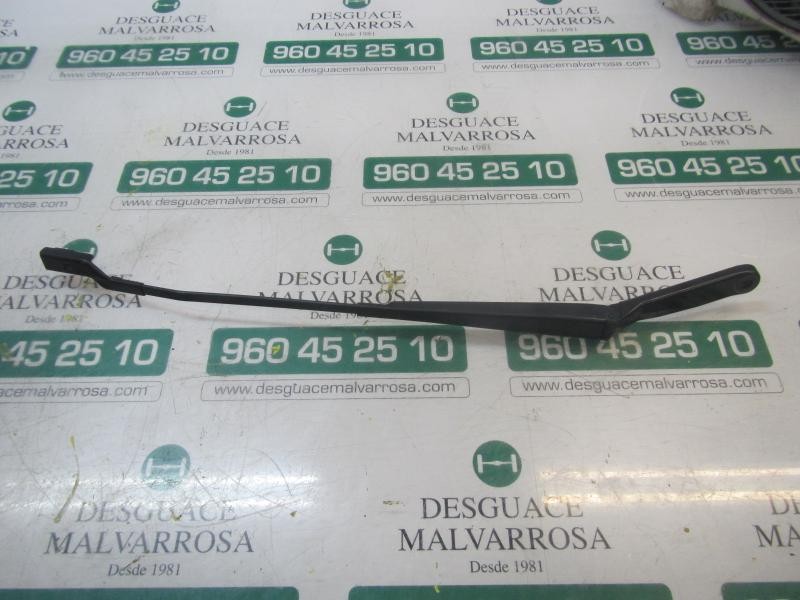 Recambio de brazo limpia delantero izquierdo para peugeot 308 1.6 16v hdi referencia OEM IAM 6429EL  