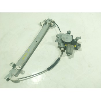 ELEVALUNAS DELANTERO DERECHO 