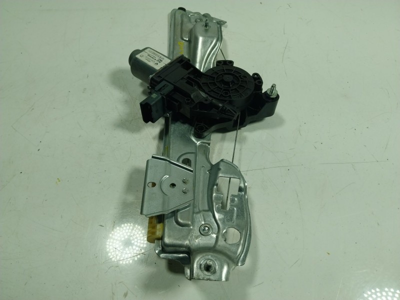 Recambio de elevalunas trasero izquierdo para renault megane iv berlina 5p 1.3 tce referencia OEM IAM 827218403R 827218403R 