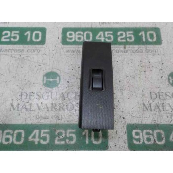 MANDO ELEVALUNAS DELANTERO DERECHO 848100F010 
