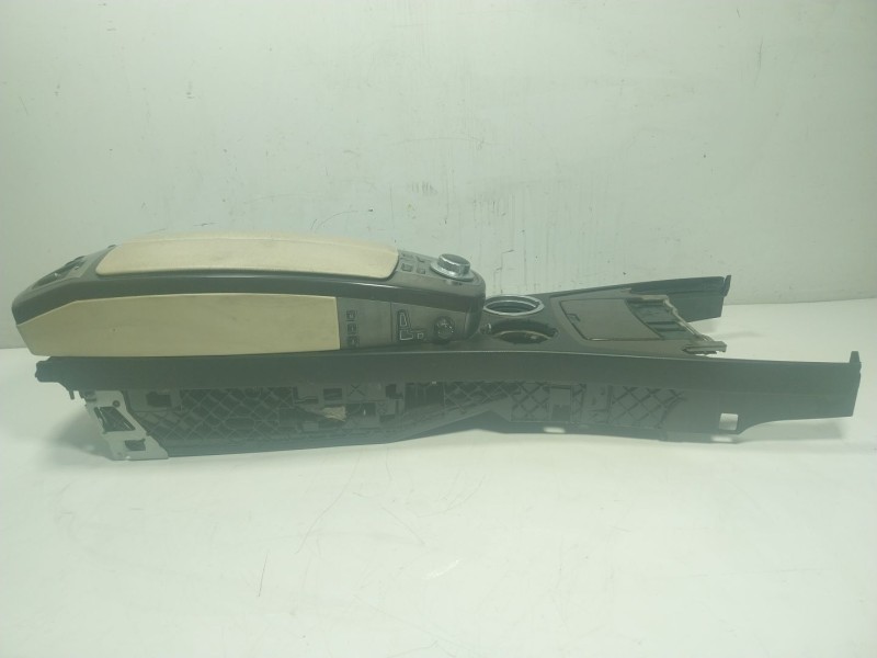 Recambio de apoyabrazos central para bmw serie 7 (e65/e66) 730ld referencia OEM IAM 51167018146  