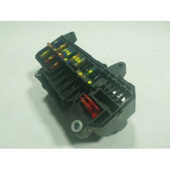 CAJA RELES / FUSIBLES 61136900583 6113690058303 