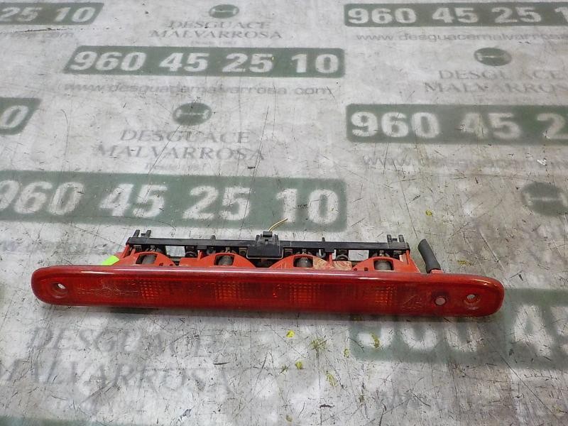 Recambio de piloto trasero central para peugeot 107 1.0 cat (384f) referencia OEM IAM   