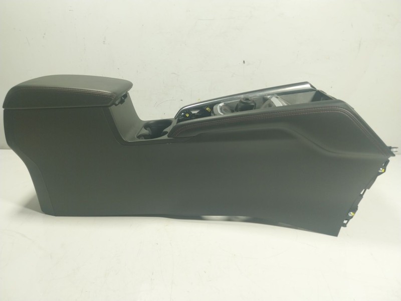 Recambio de apoyabrazos central para mazda cx-5 2.0 cat referencia OEM IAM   