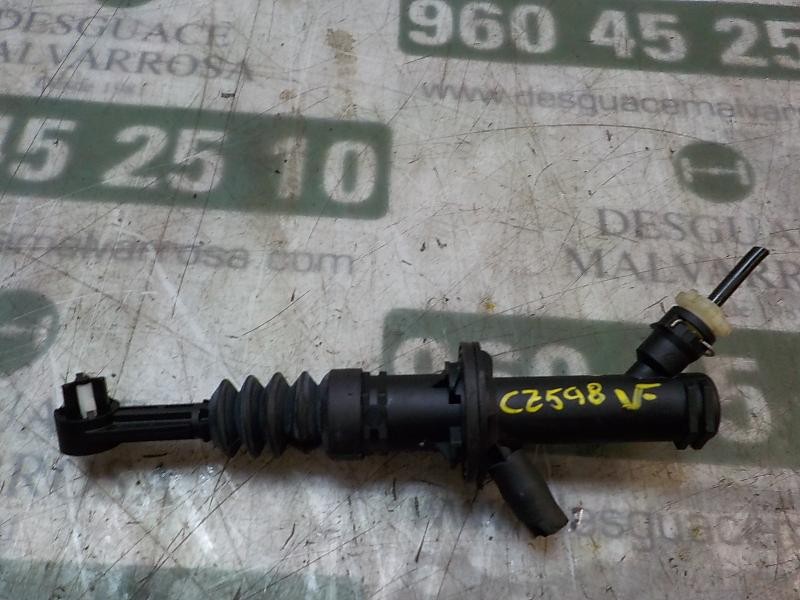 Recambio de bomba embrague para renault scenic iii 1.5 dci diesel fap referencia OEM IAM 306101808R  
