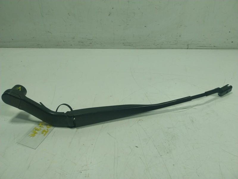 Recambio de brazo limpia delantero izquierdo para mazda cx-5 2.0 cat referencia OEM IAM   