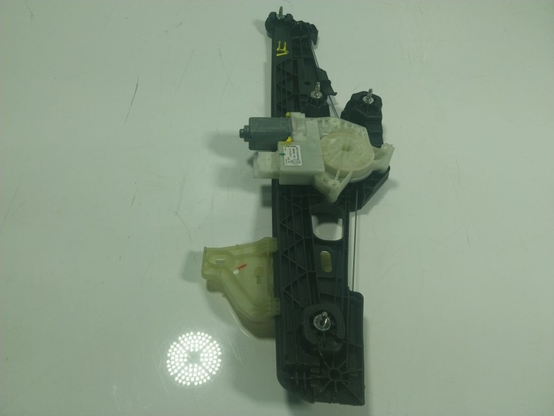 Recambio de elevalunas delantero izquierdo para renault captur ii 1.0 tce referencia OEM IAM 807215326R C98391106 