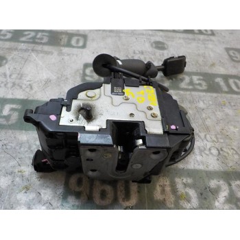 CERRADURA PUERTA TRASERA DERECHA 825020033R 