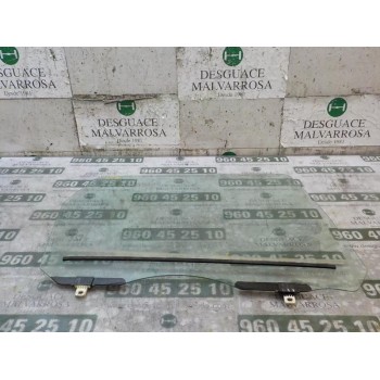 CRISTAL PUERTA TRASERO DERECHO 823000010R 