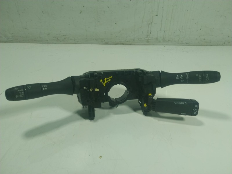 Recambio de mando luces para renault captur ii 1.0 tce referencia OEM IAM 255678675R 255678675R 