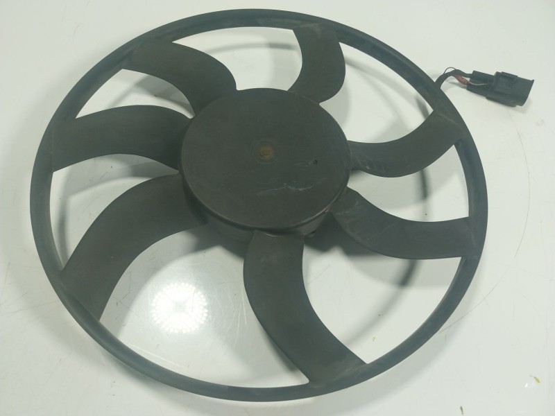 Recambio de electroventilador para bmw serie 5 lim. (f10) 3.0 turbodiesel referencia OEM IAM 17428509741 A07949113 