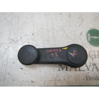 MANETA ELEVALUNAS TRASERA IZQUIERDA 826301W000HU 