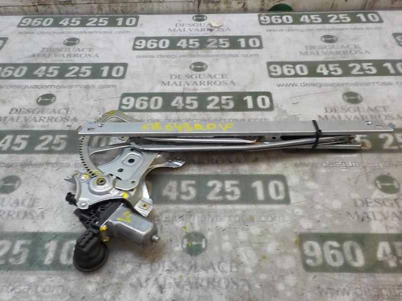 Recambio de elevalunas delantero derecho para toyota yaris 1.0 cat referencia OEM IAM 698100D300  