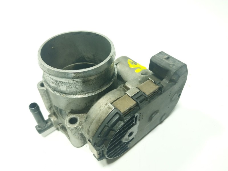 Recambio de caja mariposa para audi tt 1.8t quattro 165 kw referencia OEM IAM  06A133062C 