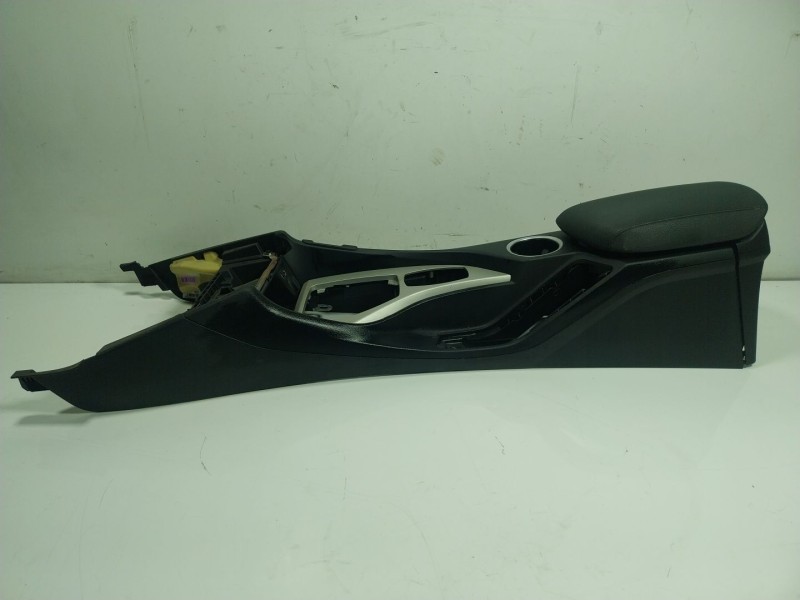 Recambio de apoyabrazos central para bmw x1 (e84) 2.0 16v turbodiesel referencia OEM IAM 51162993643  51169285157