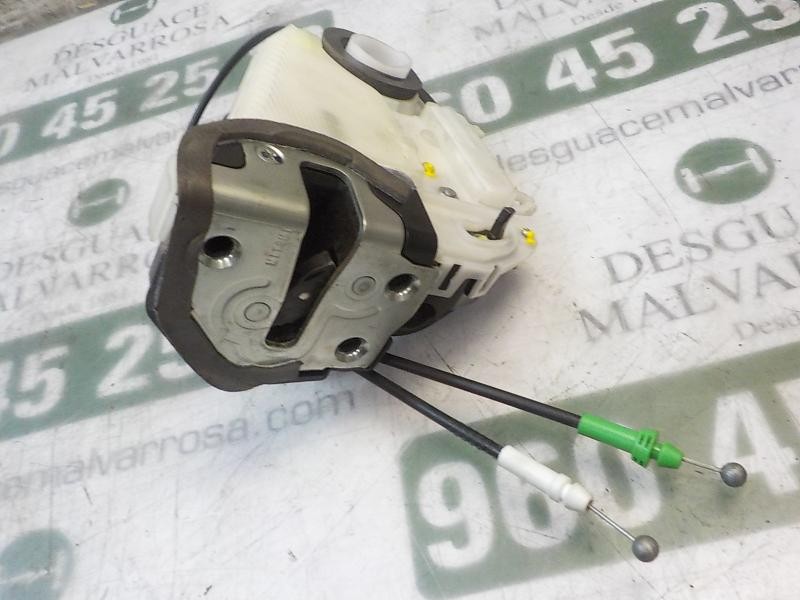 Recambio de cerradura puerta trasera izquierda para toyota yaris 1.4 turbodiesel cat referencia OEM IAM 690600D110  