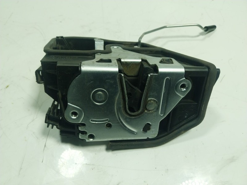 Recambio de cerradura puerta delantera derecha para bmw x1 (e84) 2.0 16v turbodiesel referencia OEM IAM 51217229458 7249458 