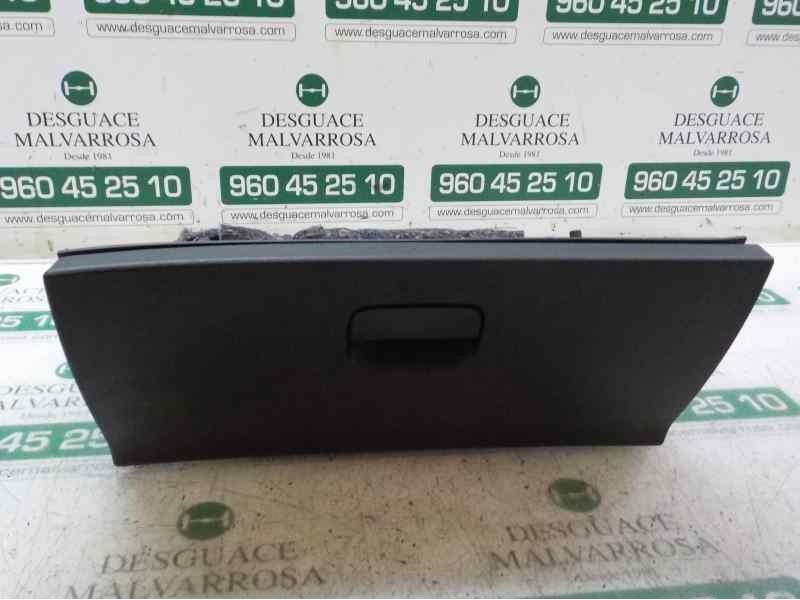 Recambio de guantera para peugeot 308 1.6 16v referencia OEM IAM 8226LE  