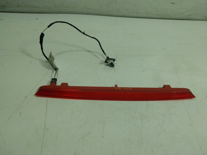 Recambio de piloto trasero central para audi q4 e-tron aq4e f4bac3 referencia OEM IAM 8V0945097D 89A971170 