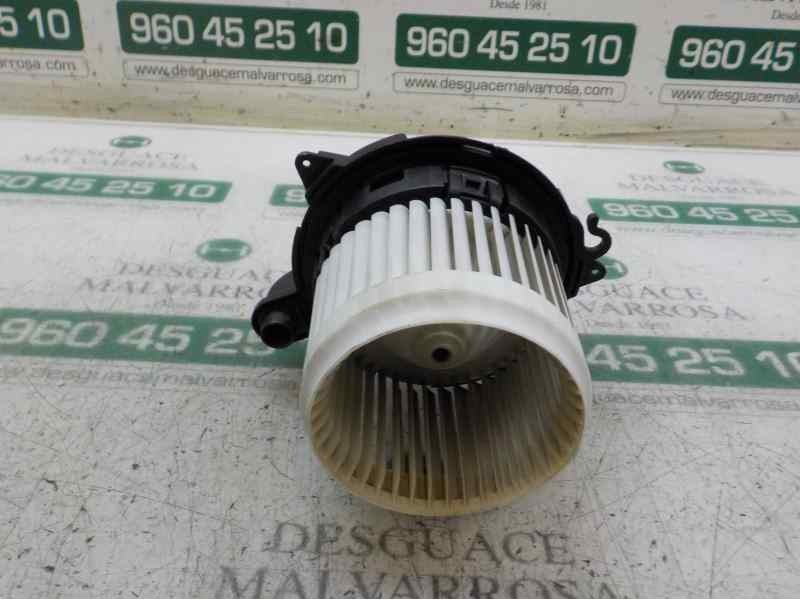 Recambio de motor calefaccion para dacia sandero 1.0 12v cat referencia OEM IAM 272107379R  