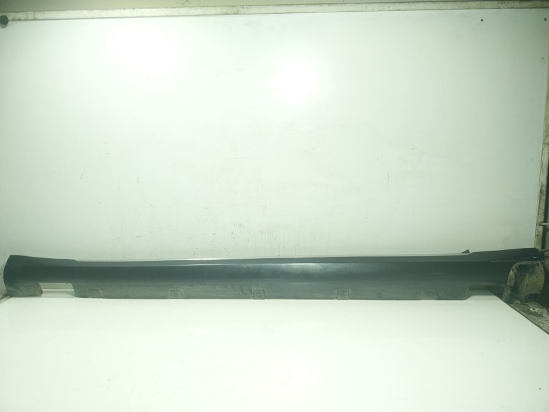 Recambio de faldon lateral para tesla model s p referencia OEM IAM 600587400J  