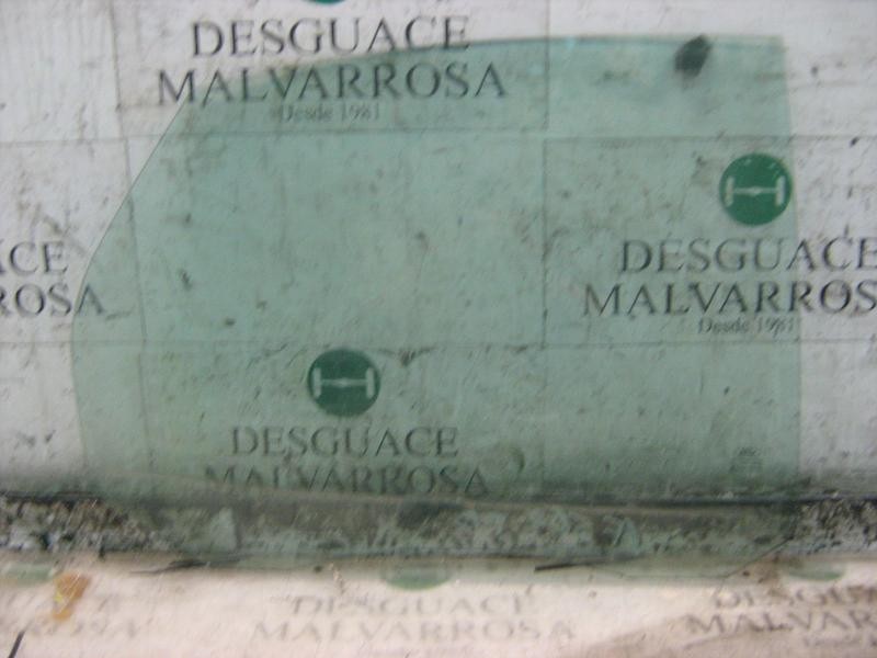 Recambio de cristal puerta trasero derecho para ford focus berlina (cap) ghia referencia OEM IAM   