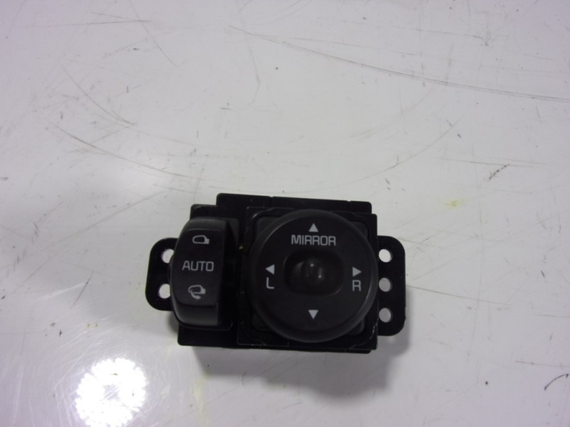 Recambio de mando retrovisor para kia cee´´d 1.6 gdi cat referencia OEM IAM 93530A2050WK 45C4811000 45C4811000