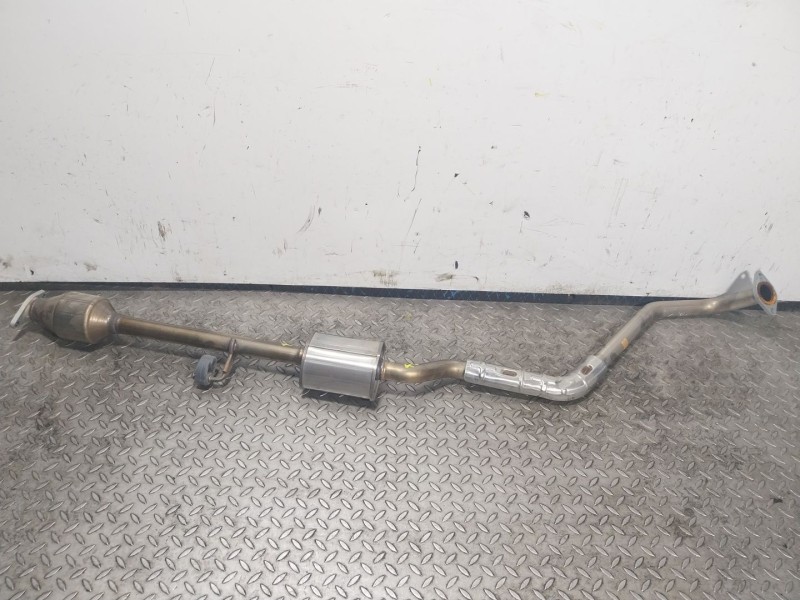 Recambio de catalizador para kia stonic (ybcuv) 1.2 cat referencia OEM IAM 28600H8800 U08010 