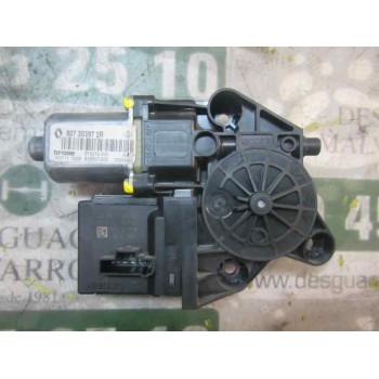 MOTOR ELEVALUNAS DELANTERO DERECHO 807303972R 807303972R 