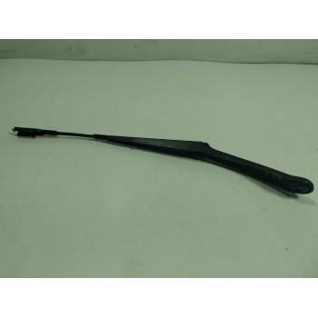 BRAZO LIMPIA DELANTERO IZQUIERDO A1768200044 